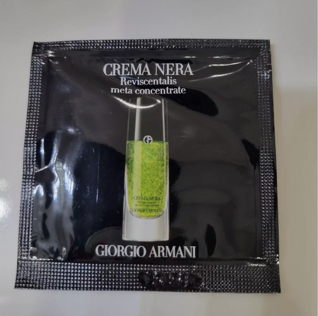 NEW 2025 Giorgio Armani Crema Nera Reviscentalis Meta Concentrate 1ml FREE SHIP