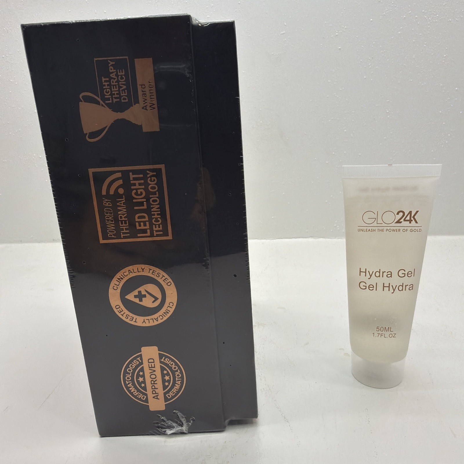 GLO24K Red Light Beauty Device for Face and Neck Based on Triple Action LED