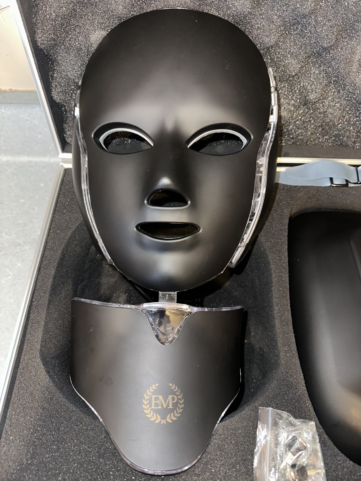 EMP Face and Neck Led Mask Bio Technology for Adults Light READ DESCRIPTION!