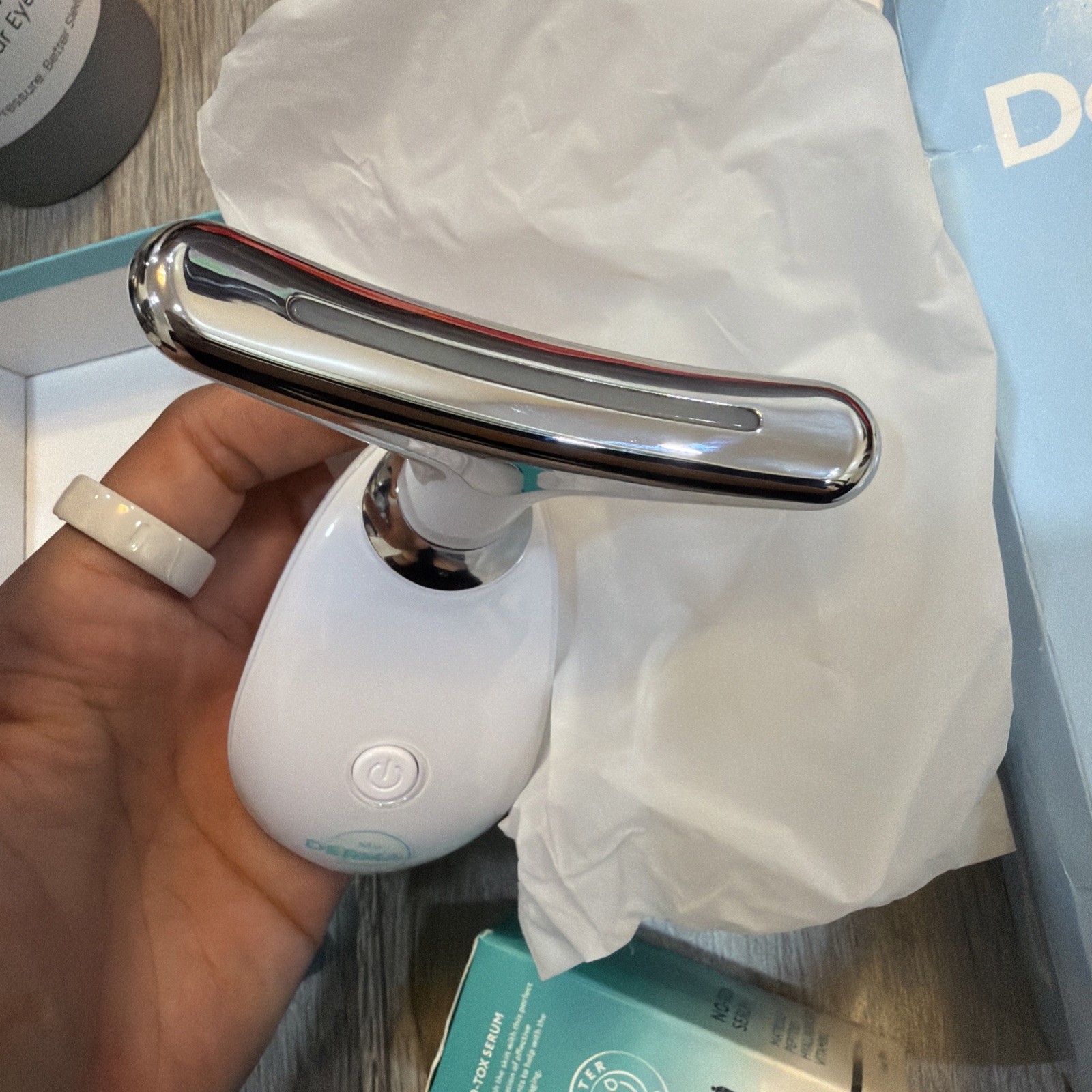 MyDerma Dream MyoGlow LED Arm, Neck, and Face Total Body Sculpting Device READ