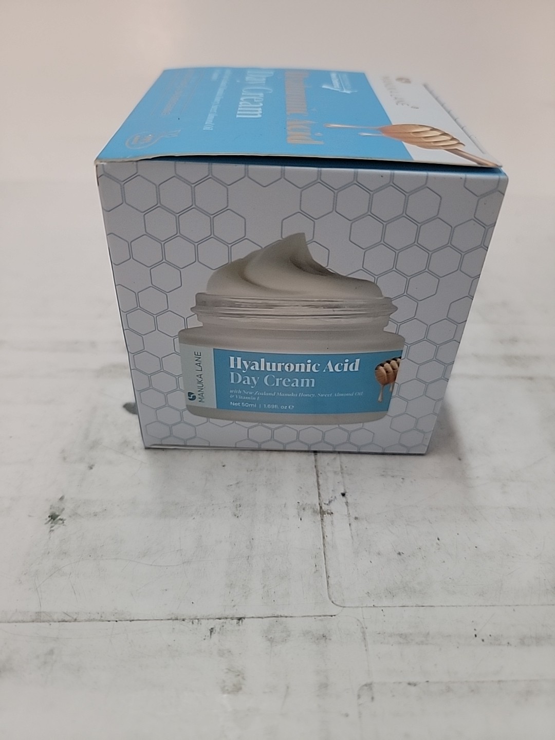 MANUKA LANE HYALURONIC ACID DAY CREAM WITH MANUKA HONEY,SWEET ALMOND OIL 1.6FLOZ