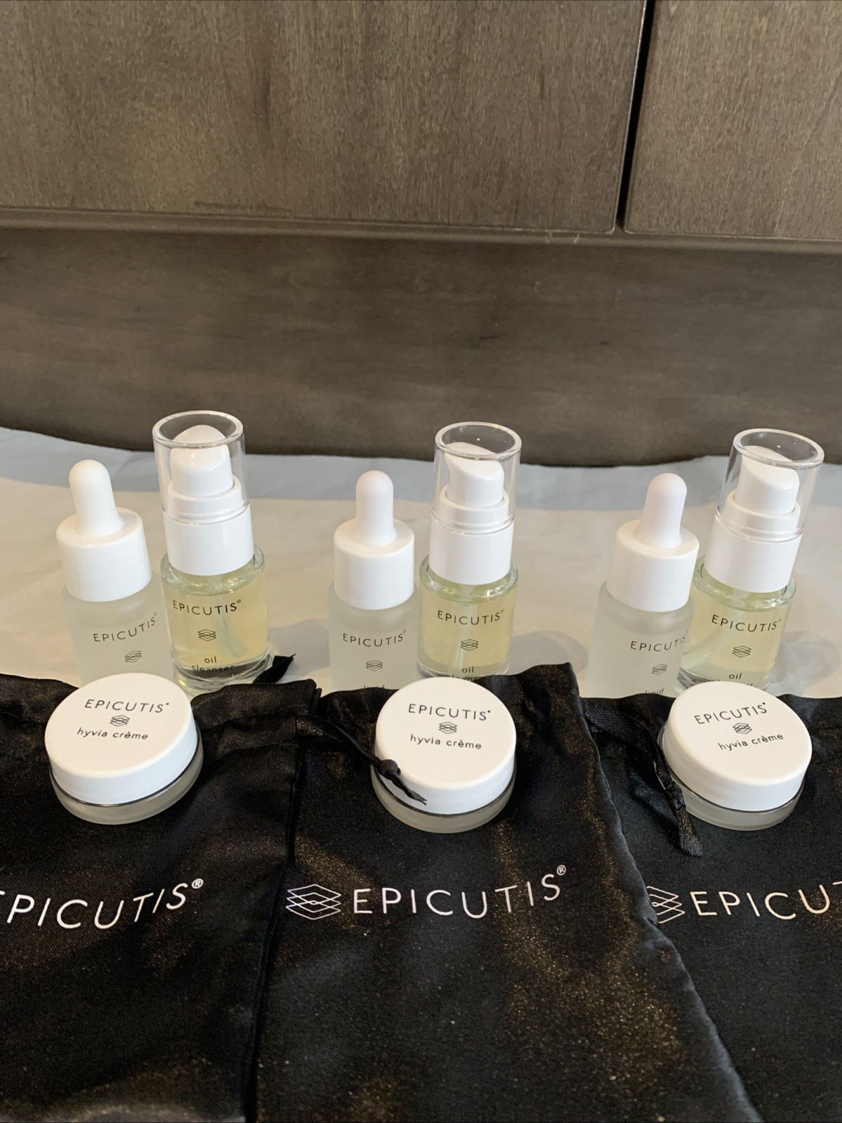 Set Of 3 – Epicutis 3 Piece Travel Set Oil Cleanser Lipid Serum Hyvia Cream.