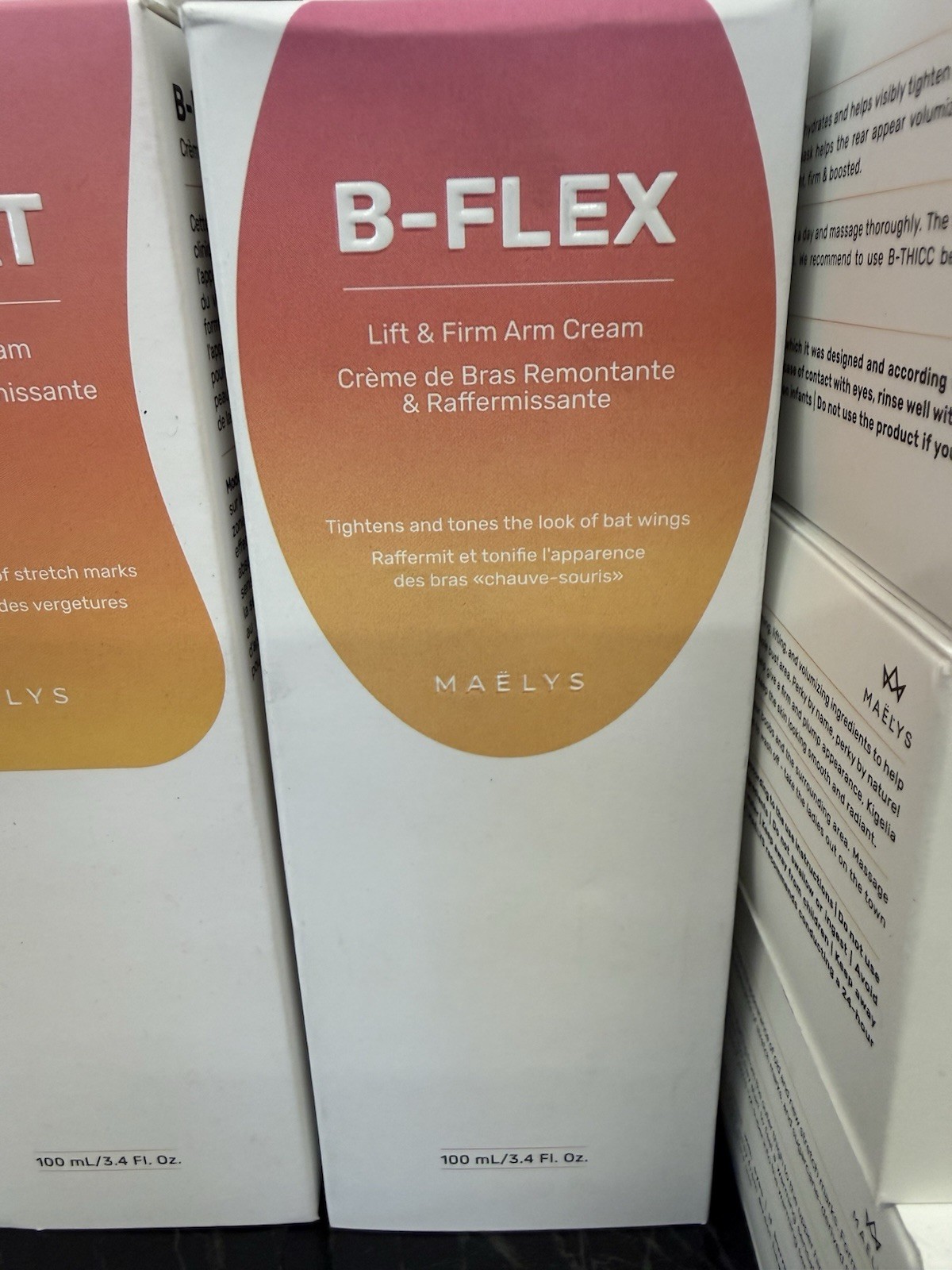 MAELYS DELUXE 15 Piece SEE PHOTOS AND DESCRIPTION BOX
