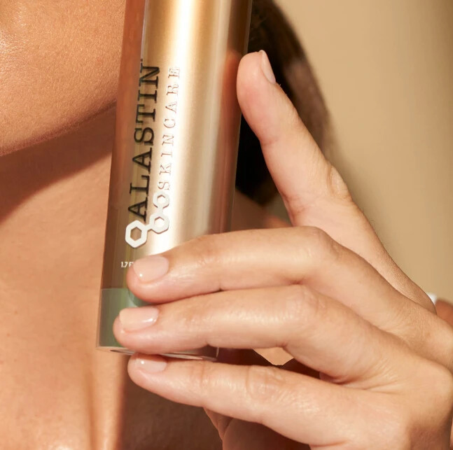 Alastin A Luminate Brightening Serum -( 1.7 fl.oz / 50ml )*AUTH *1 Gift Included