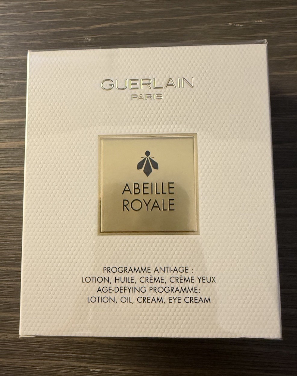 GUERLAIN PARIS, ABEILLE ROYALE Age-Defying 4pcs. Set.