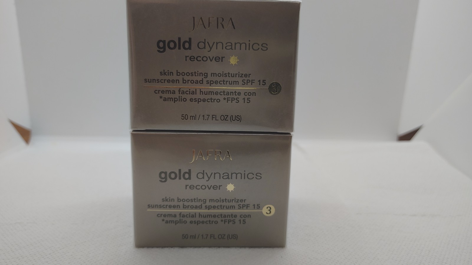 2 Jafra Gold Dynamics Skin Boosting Moisturizer Broad Spectrum SPF 15 1.7 fl