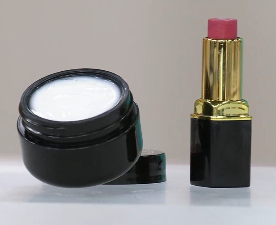 Signature Club A True Berry Balm-Lipstick & Lip Fix Cream 2-piece Treatment Set