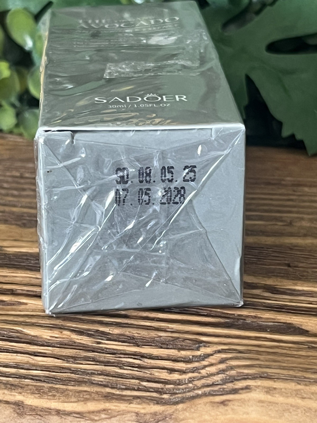SADOER The Organic Avocado Anti-Wrinkle Essence Oil Control 30ml/1.05 fl oz ~NIB