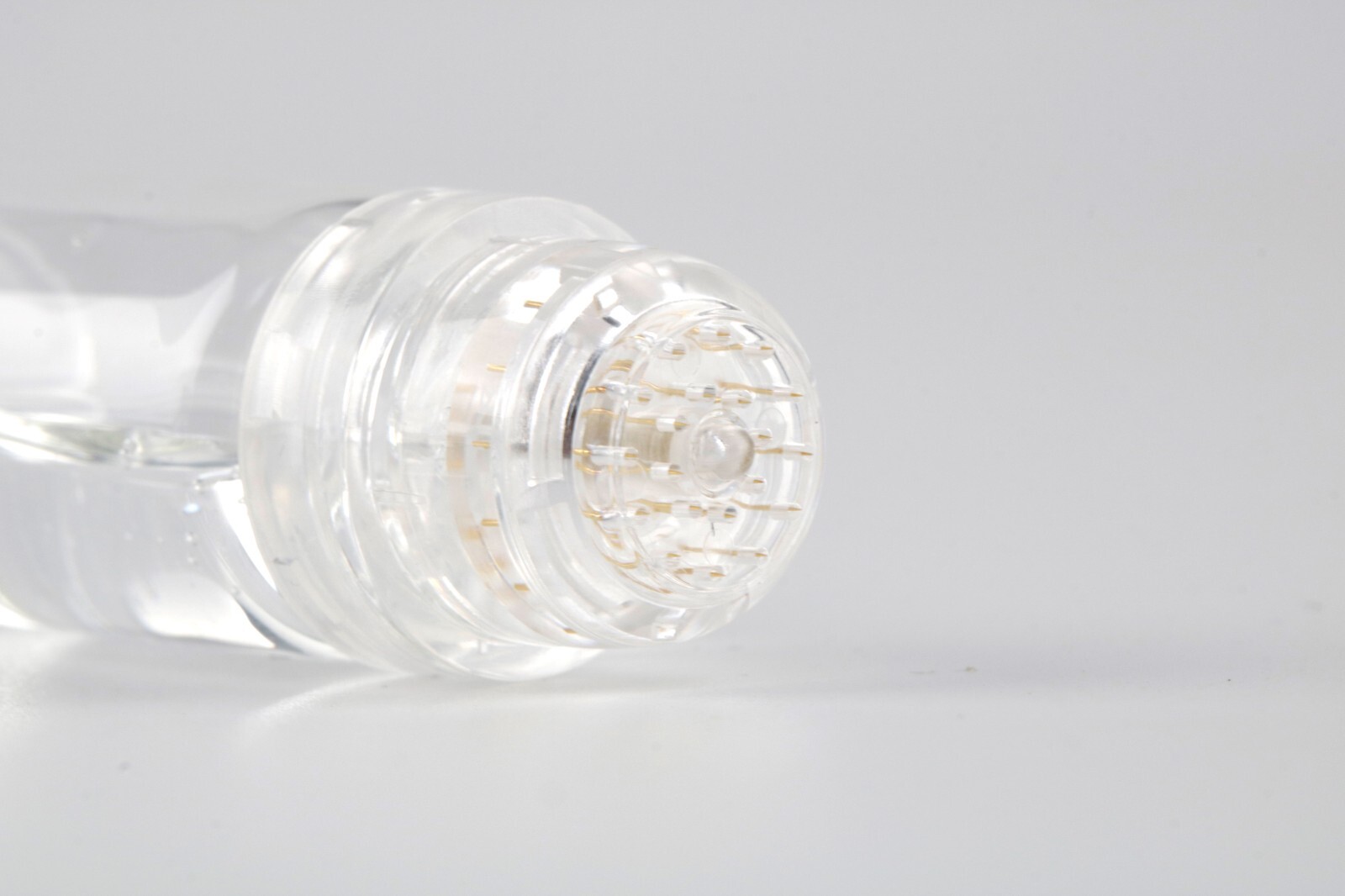 Two Extra Heads! 20Pin / 64Pin Titanium Roller Bottle For Face Skin Salon Use