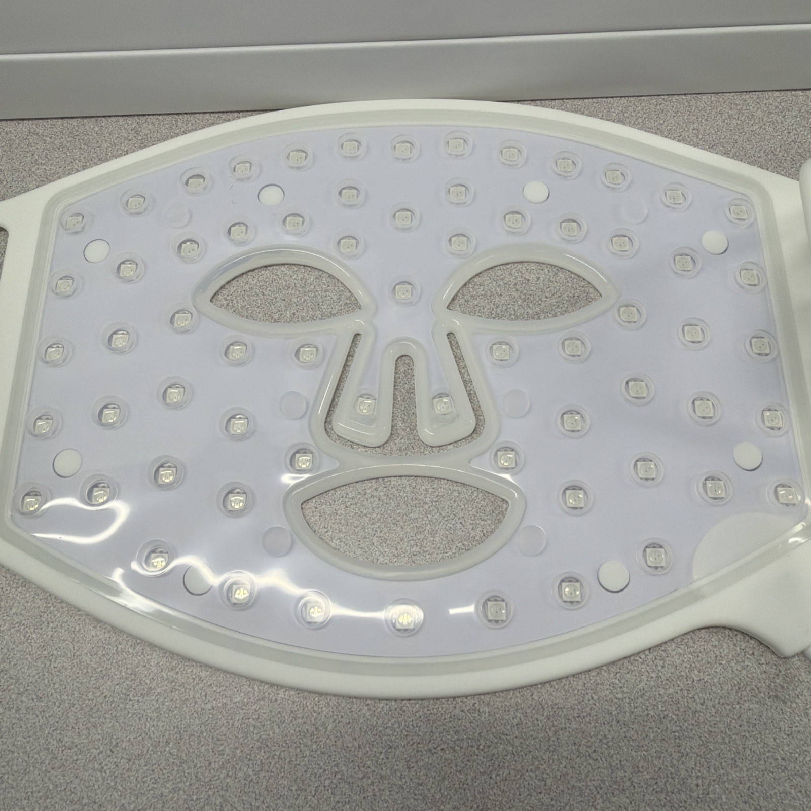 CurrentBody Skin LED Light Therapy Mask