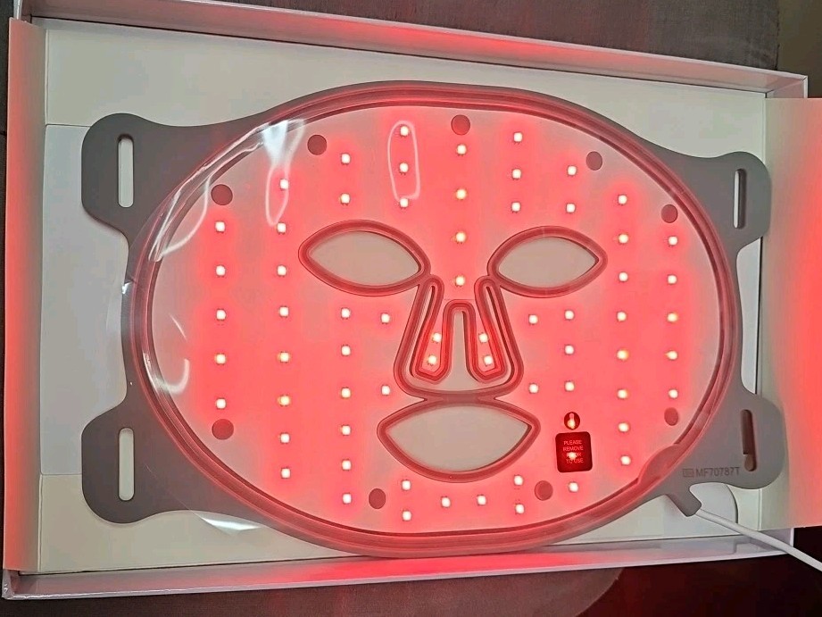 OPEN BOX Omnilux Men’s LED Red Light Therapy Mask