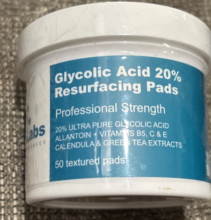 QRxLabs Glycolic Acid 20% Resurfacing Pads – 50 Pads – 04/2026