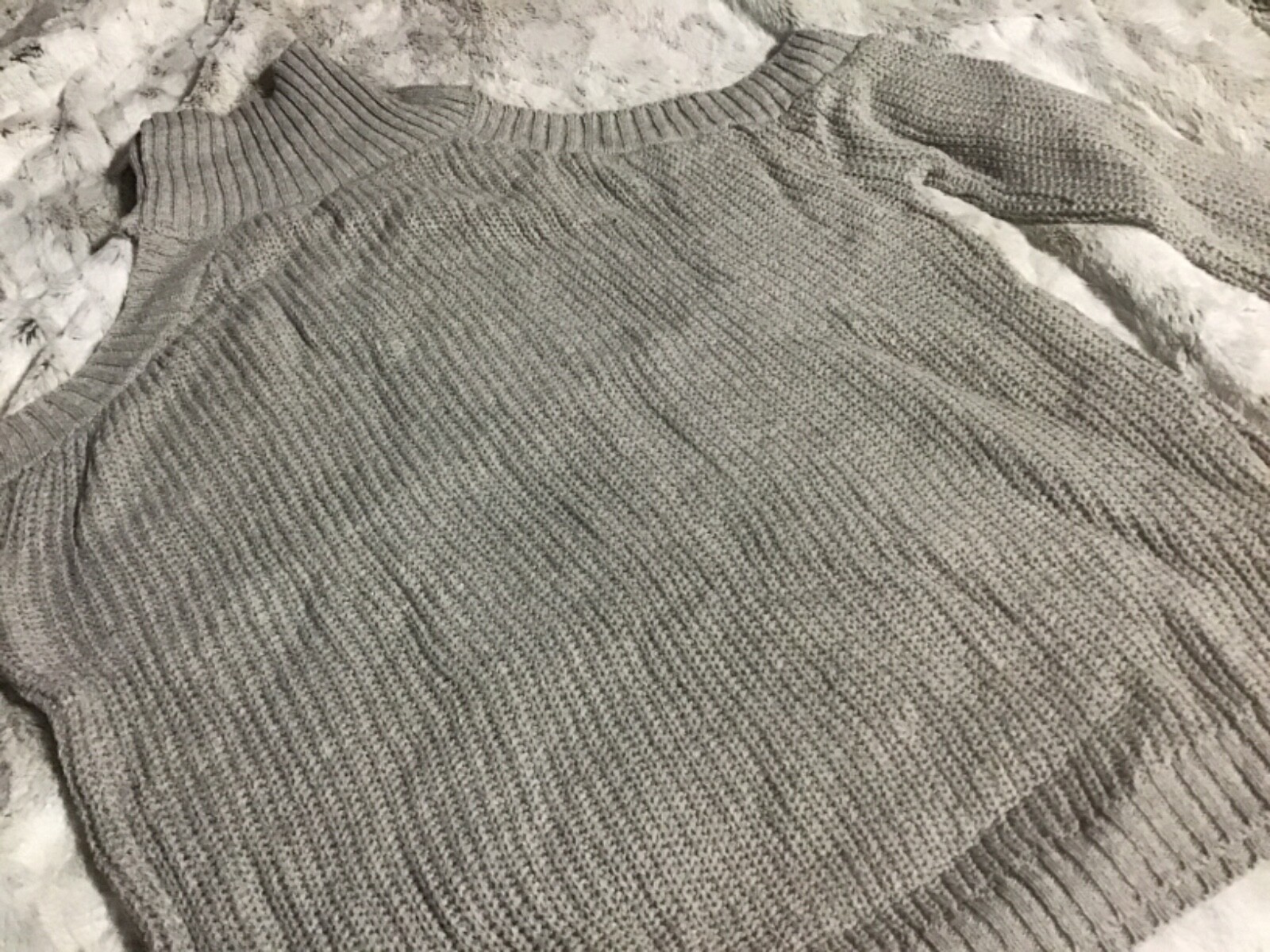 Grey one size cold shoulder turtle neck WP-030281659 new with tags