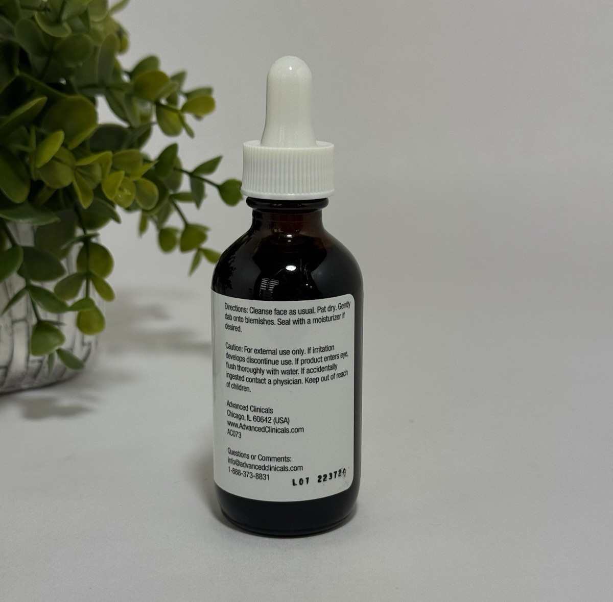 Advanced Clinicals Tea Tree Oil Clears Redness & Bumps 1.8 fl oz with Vitamin E