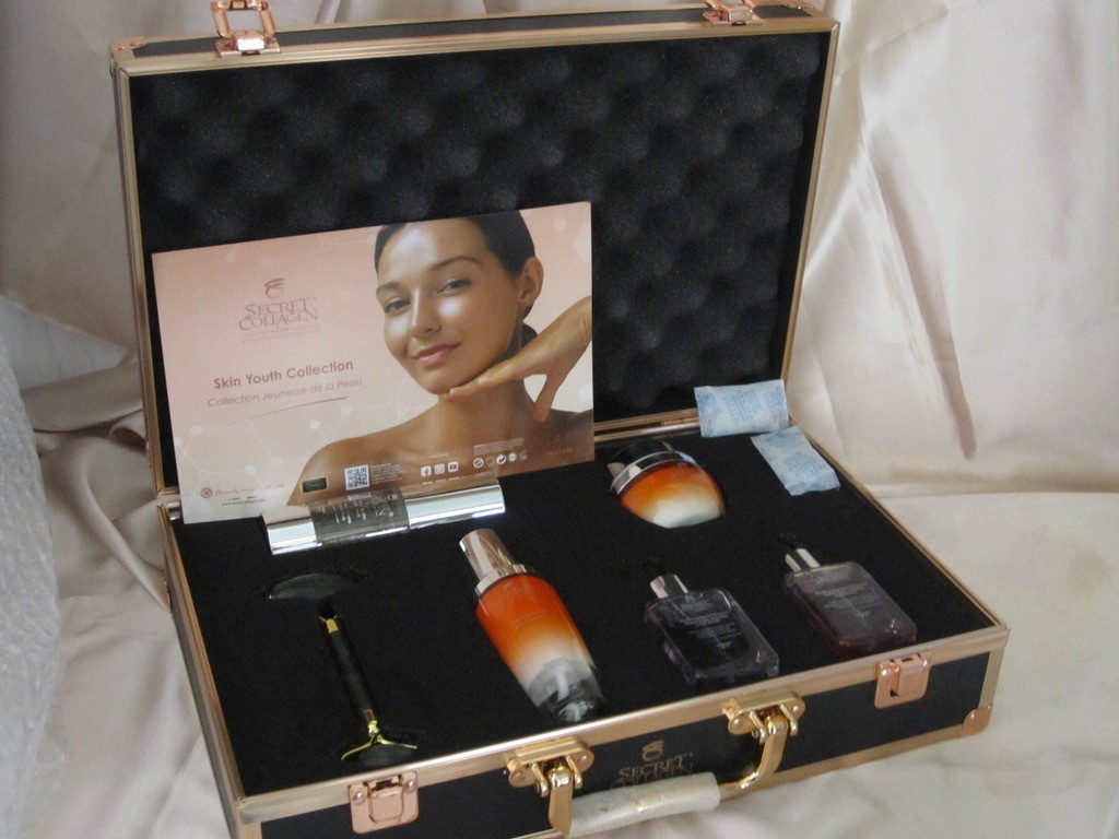 SECRET COLLAGEN SKIN YOUTH COLLECTION 5 PIECES+DOUBLE-END GREEN STONE ROLLER-NEW