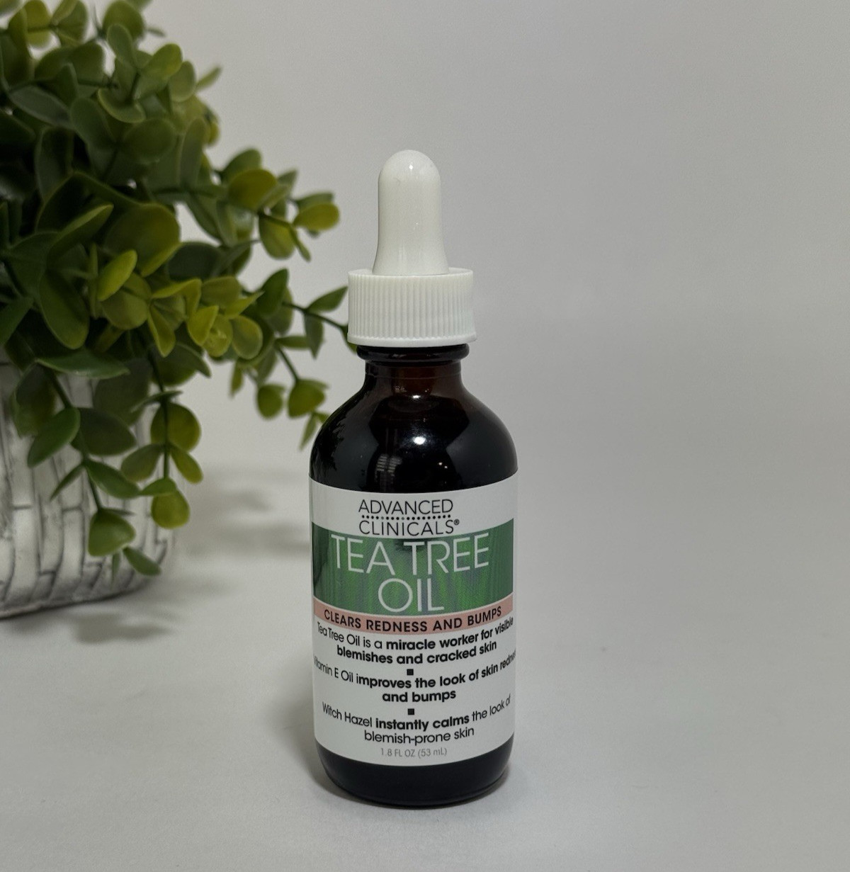 Advanced Clinicals Tea Tree Oil Clears Redness & Bumps 1.8 fl oz with Vitamin E