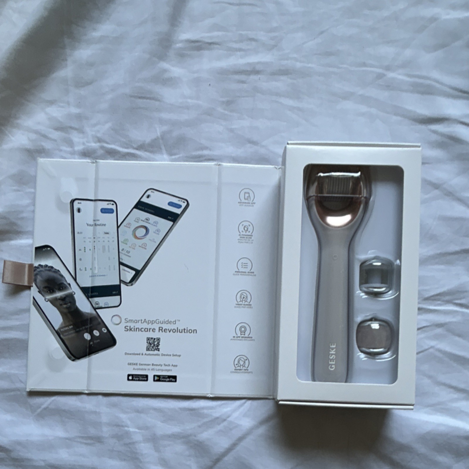 GESKE SmartAppGuided MicroNeedle Face Roller 9-in-1 Anti-Aging