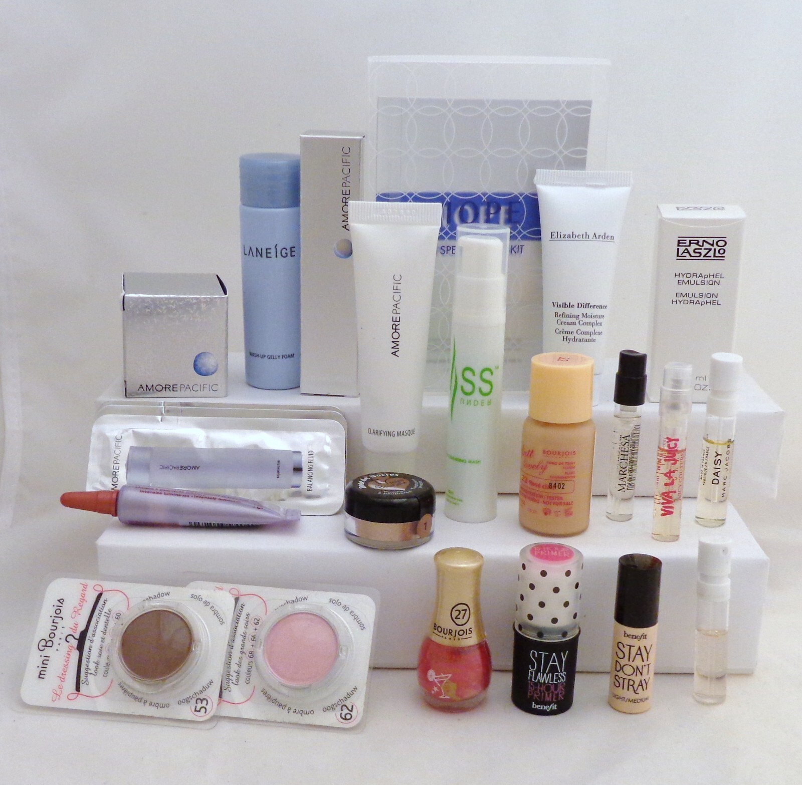 Lot of 100~MIXED MAKEUP-SKINCARE-BODYCARE-FULL SIZE- DELUXE-TRAVEL SZ SAMPLES