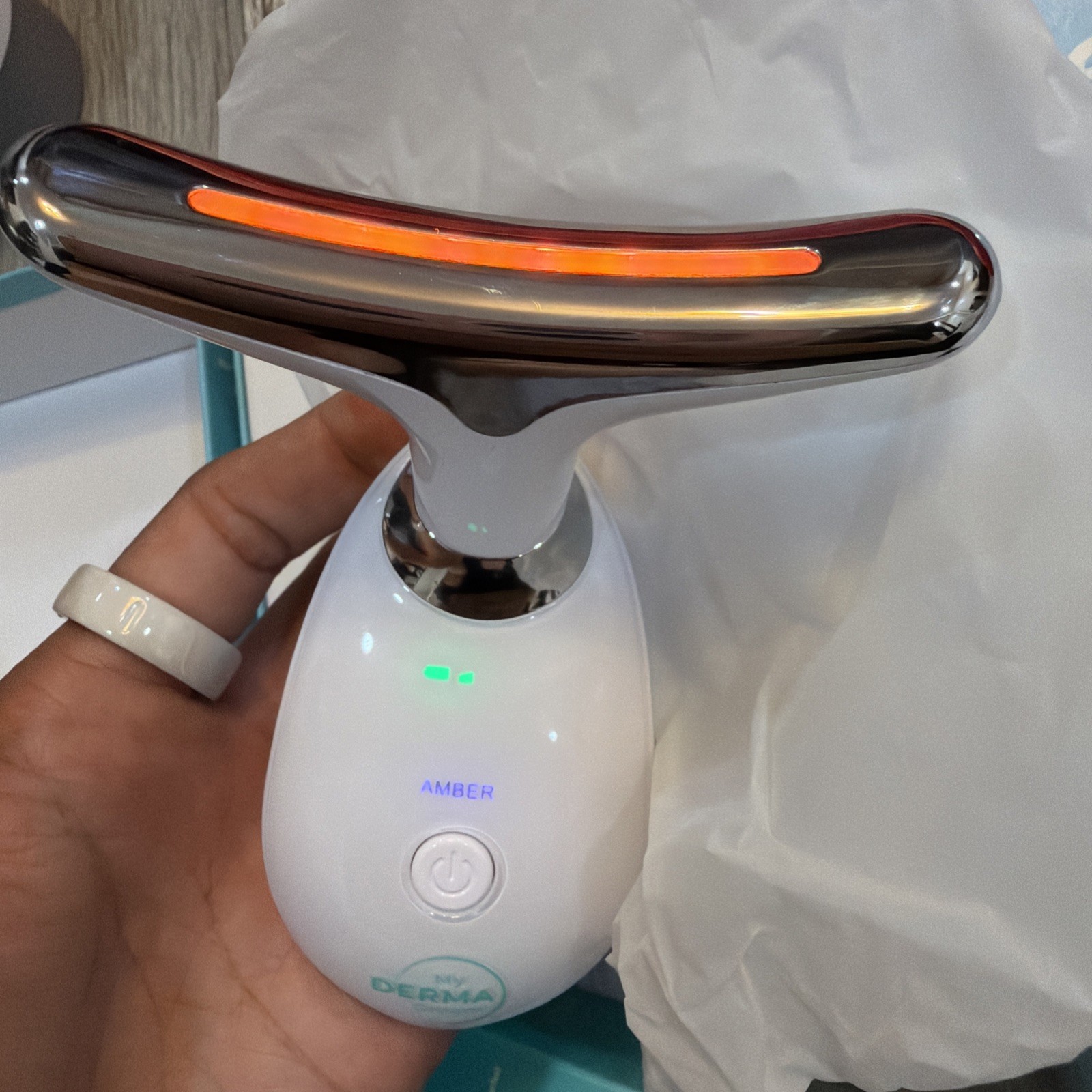MyDerma Dream MyoGlow LED Arm, Neck, and Face Total Body Sculpting Device READ