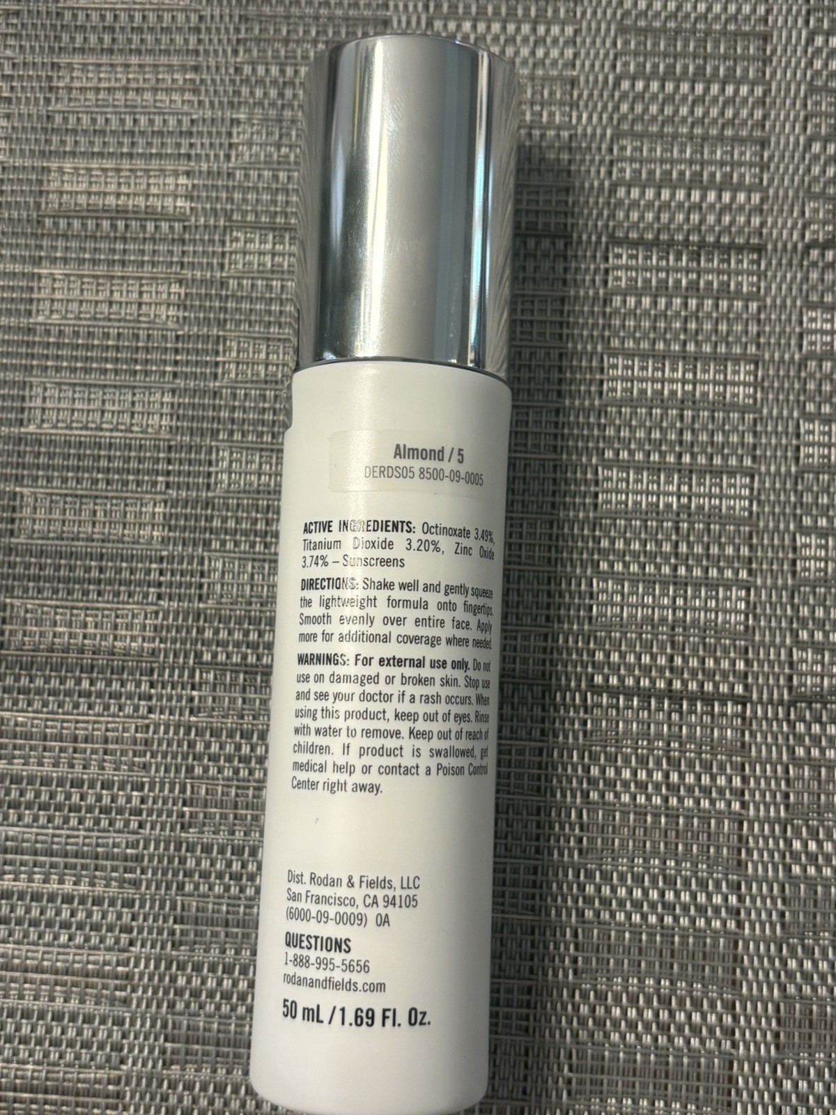 Rodan + Fields Radiant Defense Perfecting Liquid SPF 30 Almond 5 New Sealed