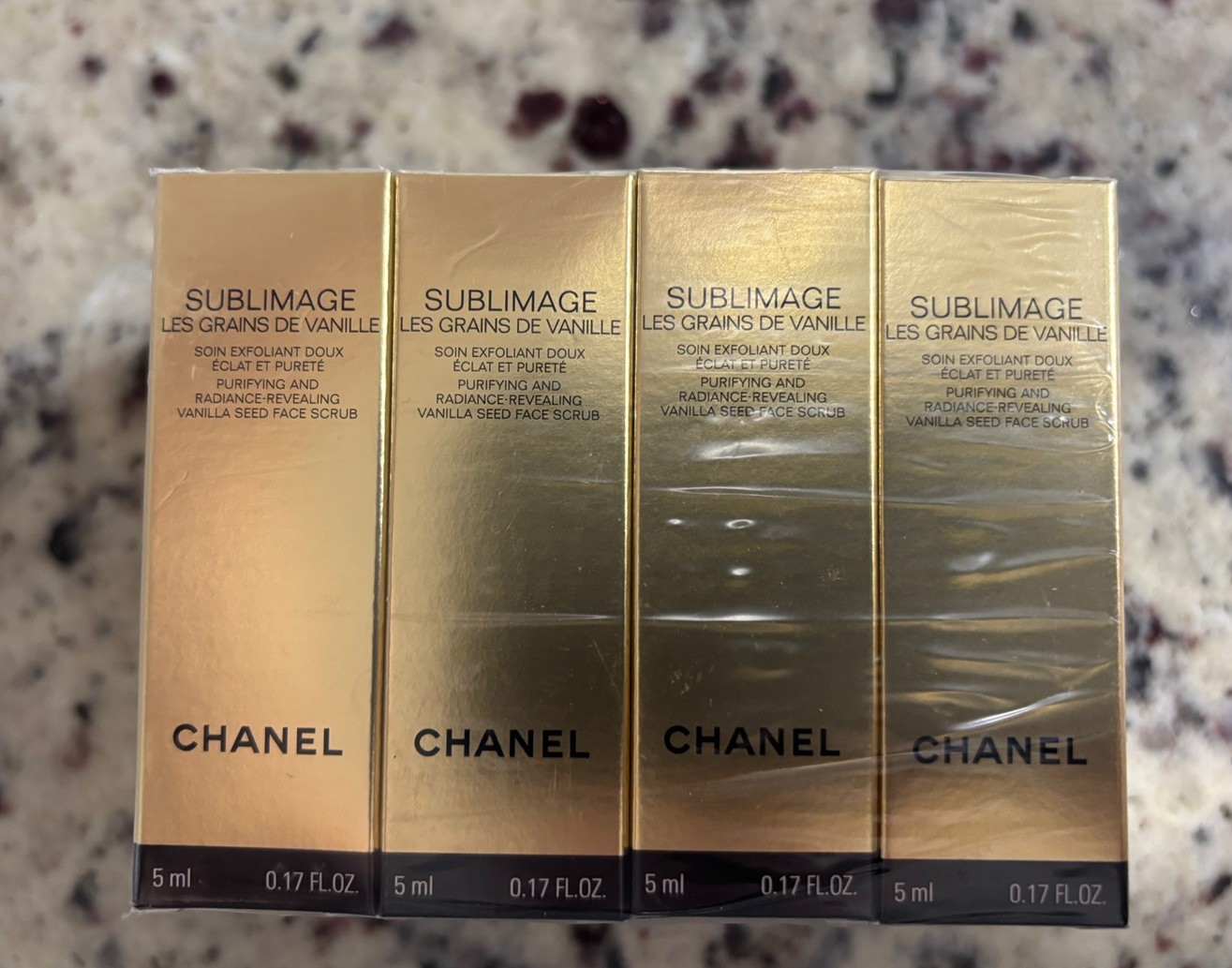 Chanel Sublimage LES GRAINS DE VANILLE SEED FACE SCRUB 5ml/0.17 Mini Size 12pcs