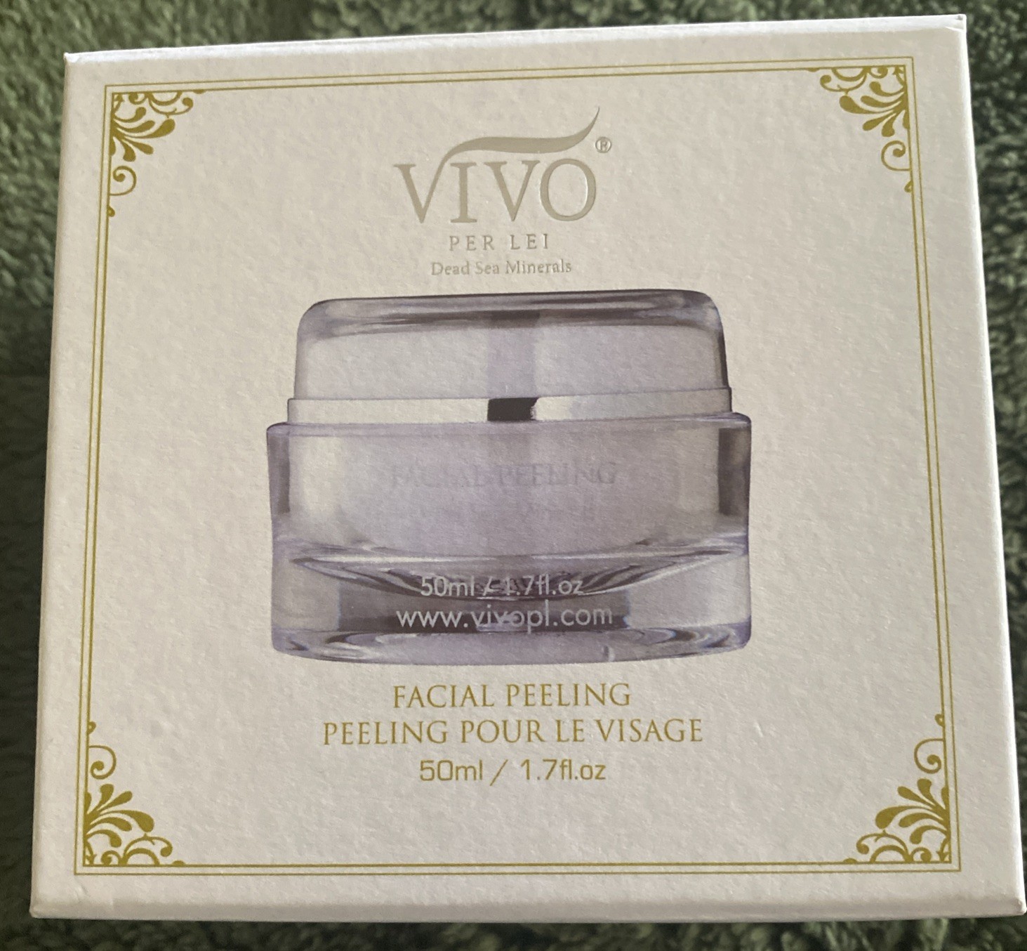 NIB Vivo Per Lei Facial Peeling Dead Sea Minerals 1.7 fl. oz.