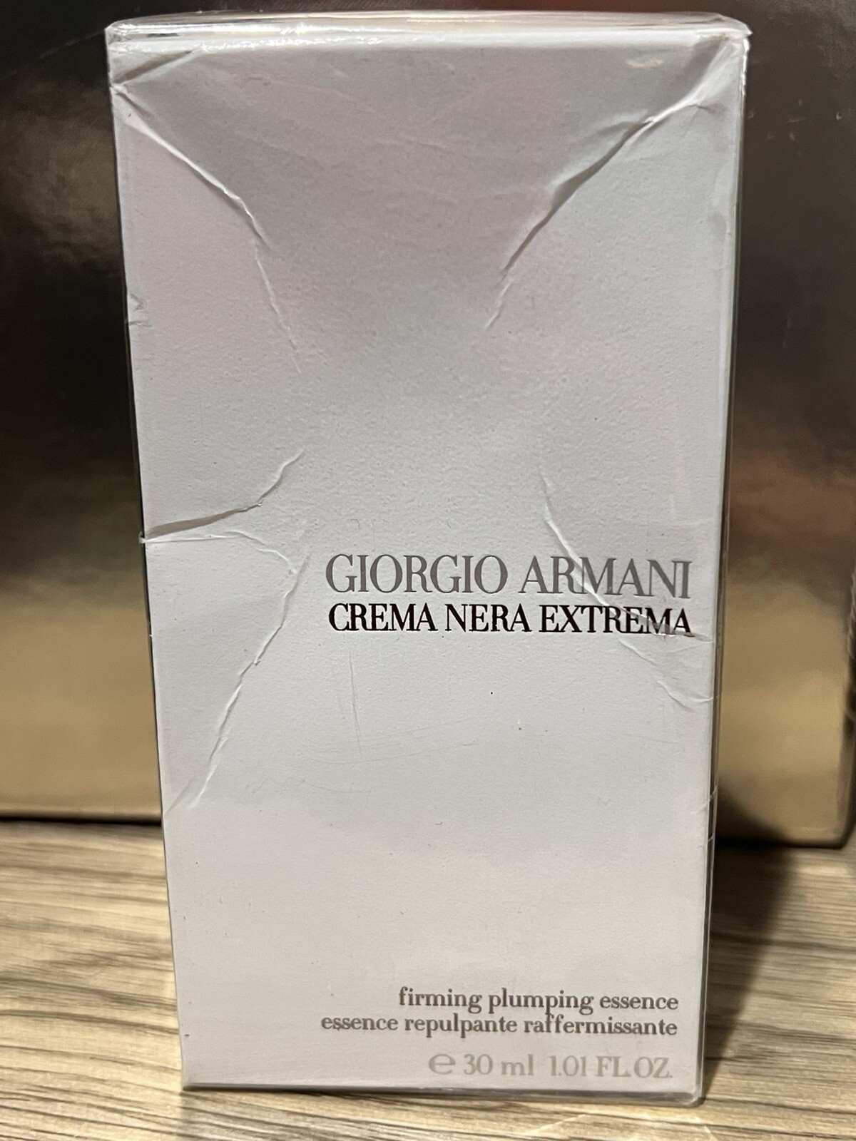 Giorgio Armani Crema Nera Extrema Firming Plumping Essence 1.01oz New With Box