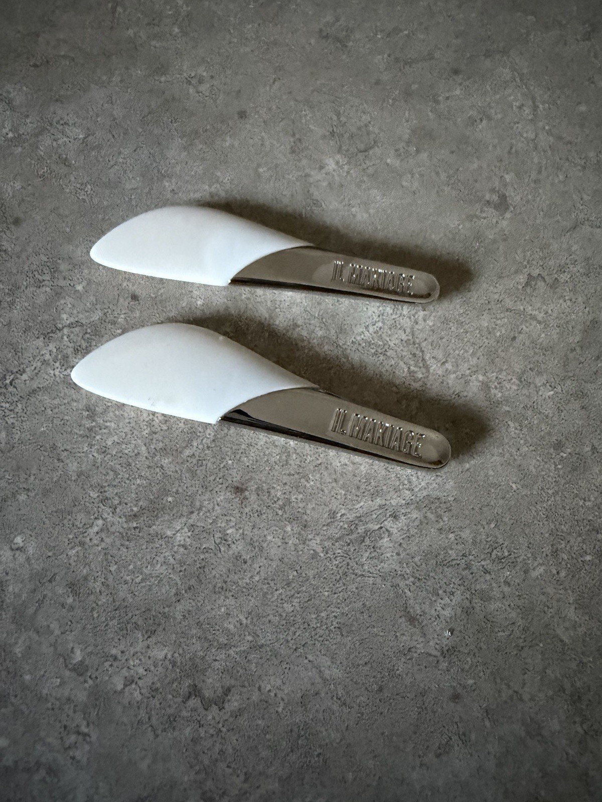 Il Makiage High Profile Neck Treatment Massage Applicators (2) NEW no packaging