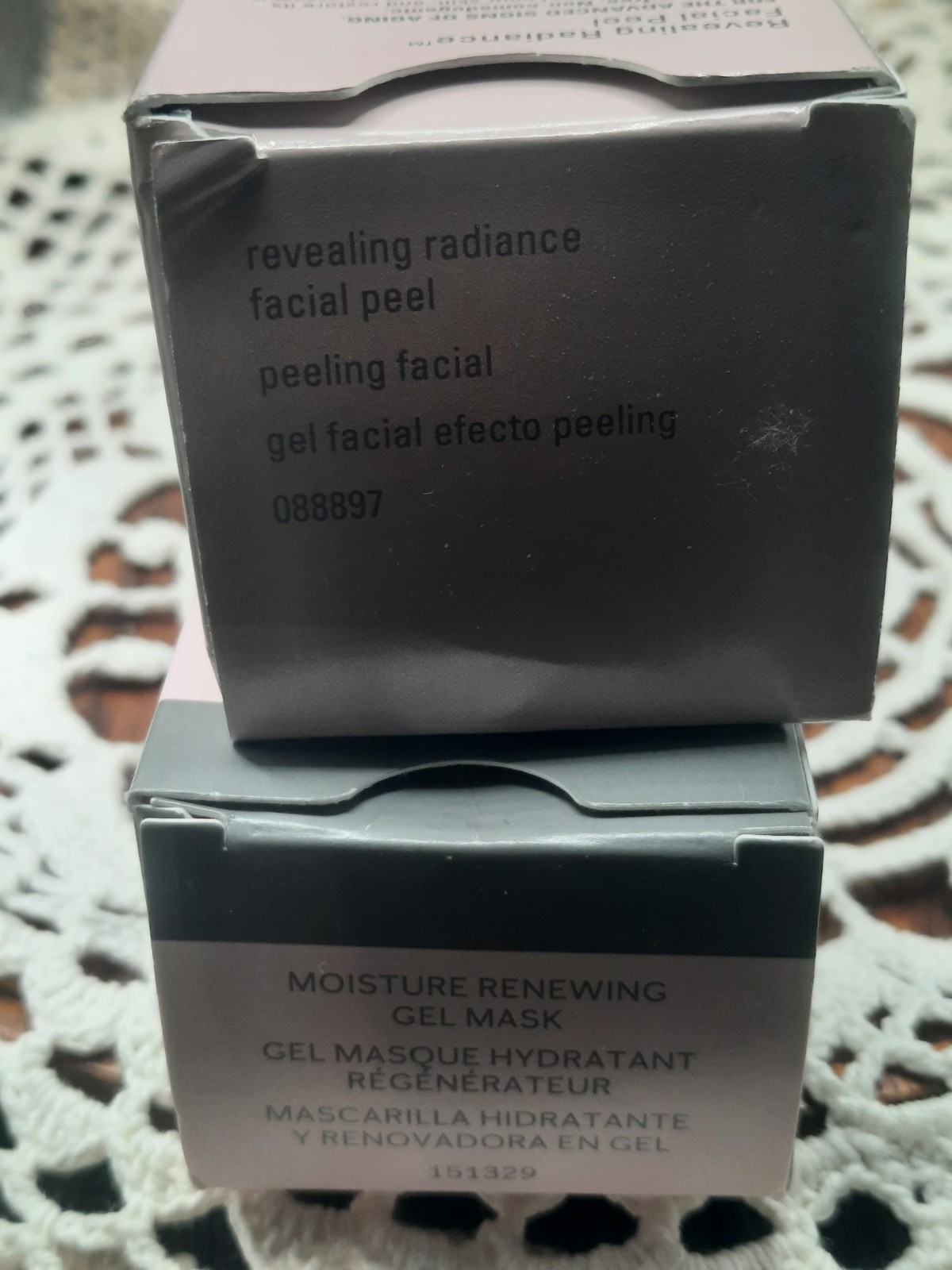 Mary Kay Timewise Repair Revealing Radiance Facial Peel & Gel Mask. View Photos
