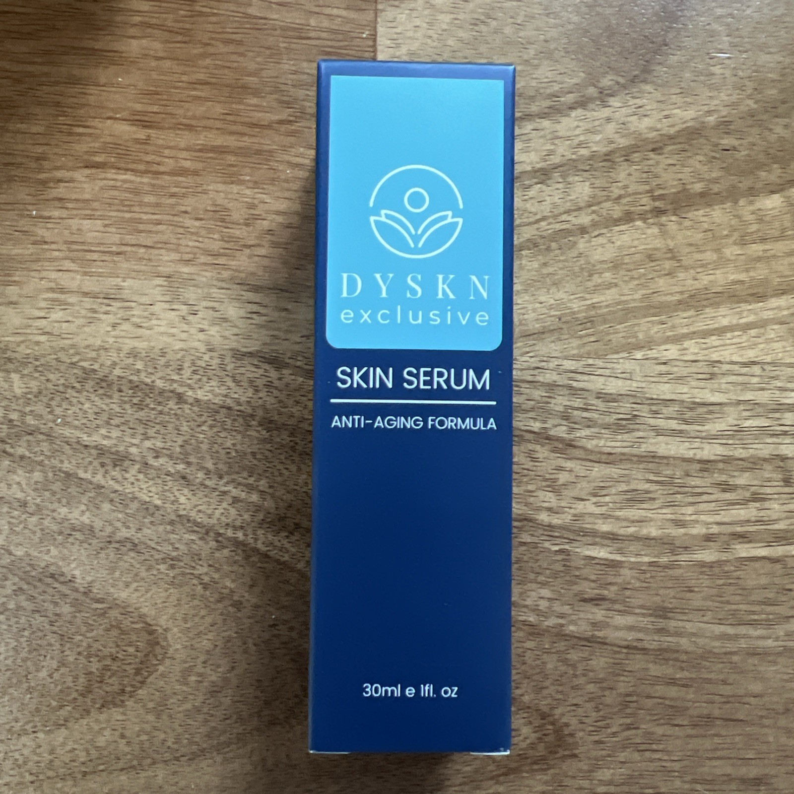 DYSKN Exclusive Skin Serum 1 Fl oz Exp: 10/26