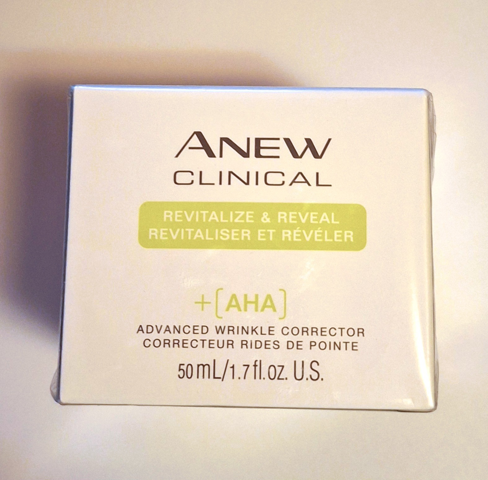 Avon Isa Knox Anew Clinical Revitalize & Reveal Advanced Wrinkle Corrector, new