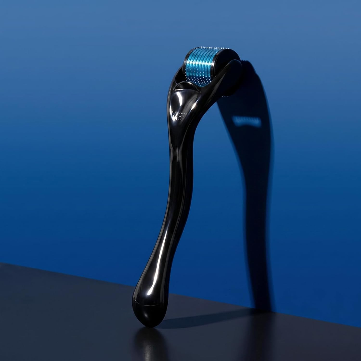 0.25mm Derma Roller Beauty Tool Titanium Cosmetic Roller Black Blue