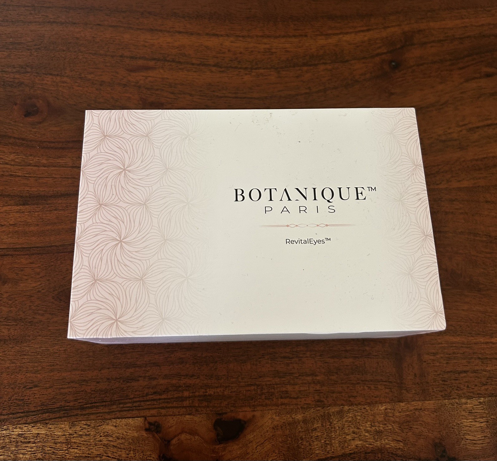 Botanique Paris RevitalEyes | Eye Rejuvenation Device New Open Box White