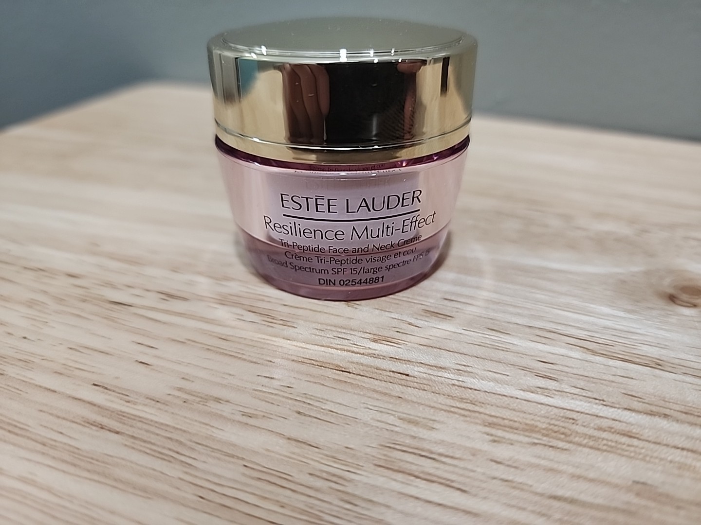 ESTEE LAUDER 2 PIECE BEAUTY SAMPLE SET RESILIENCE MULTI EFFECT & NIGHT REPAIR