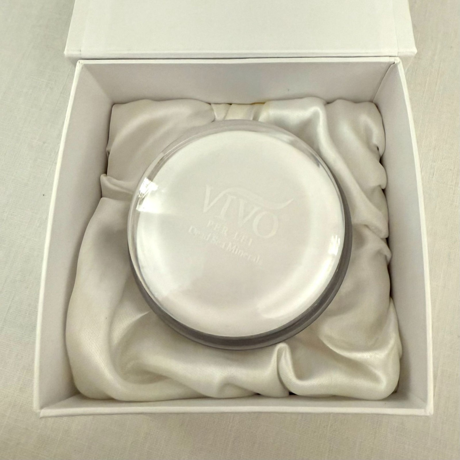 Vivo Per Lei Day Moisturizer Cream Dead Sea Minerals 50g White Collection