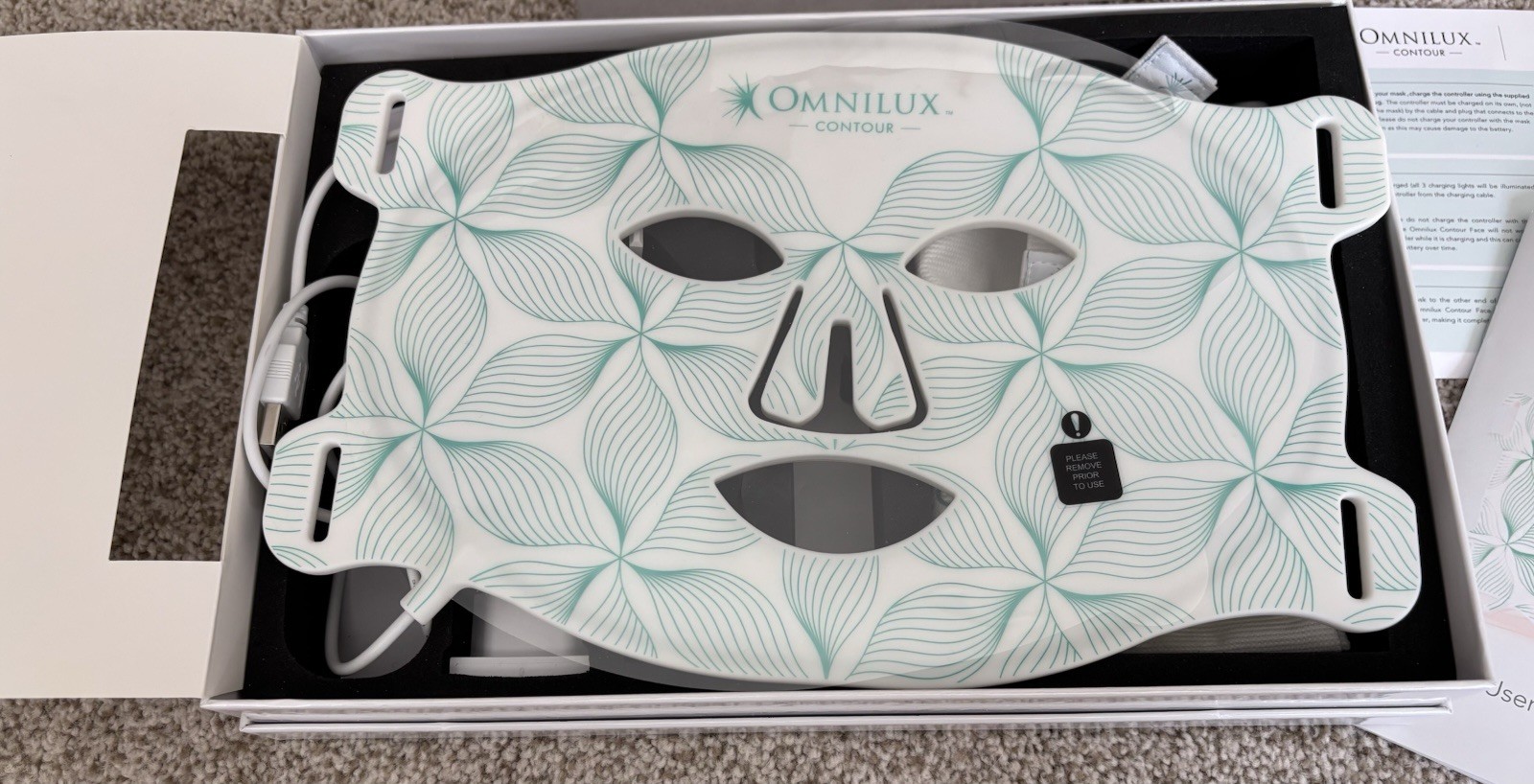 Omnilux Contour Face Medical Grade Anti Aging LED Light Therapy Mask Device