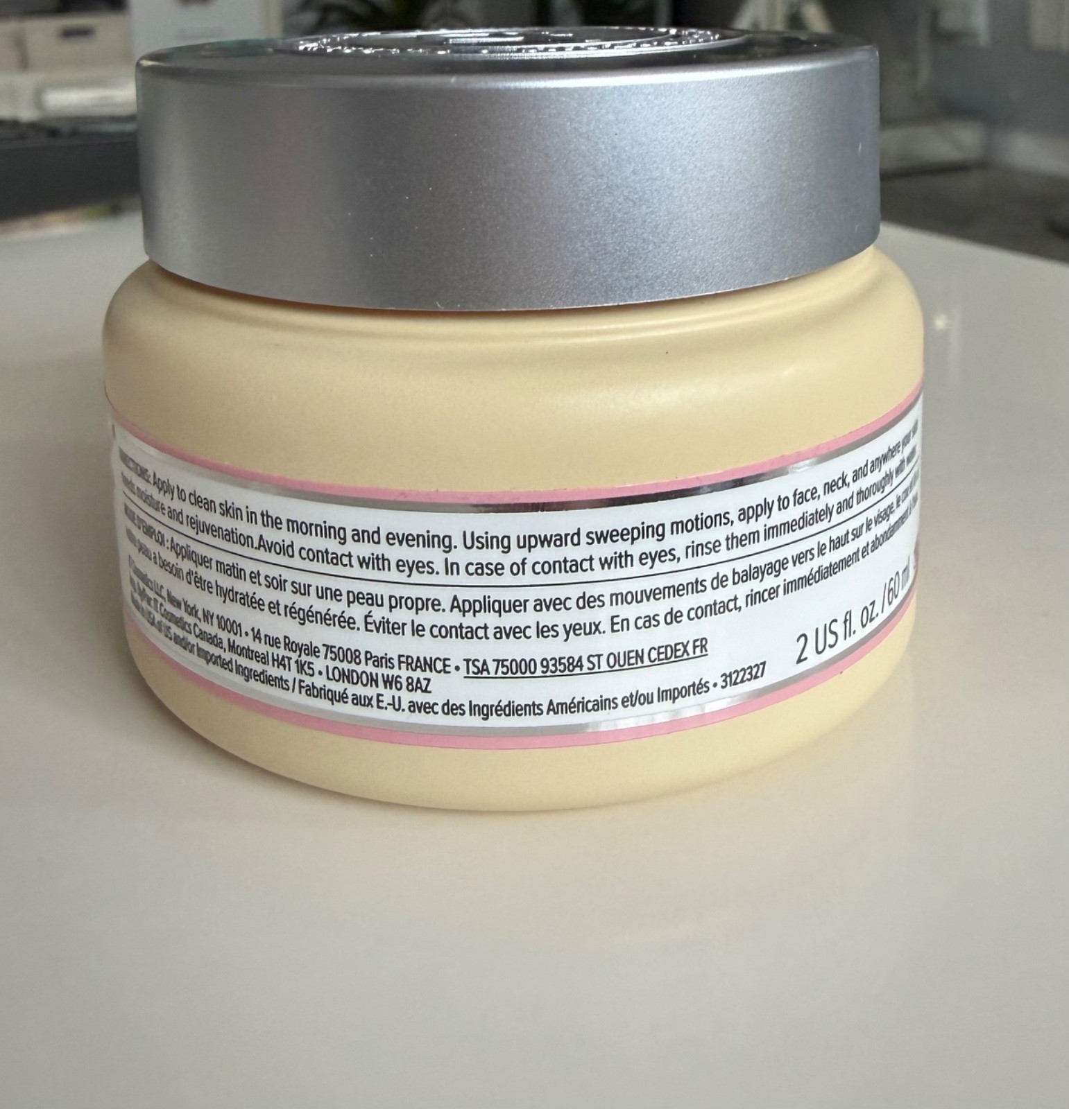 it cosmetics confidence in a cream 2 oz transforming moisturizing super cream