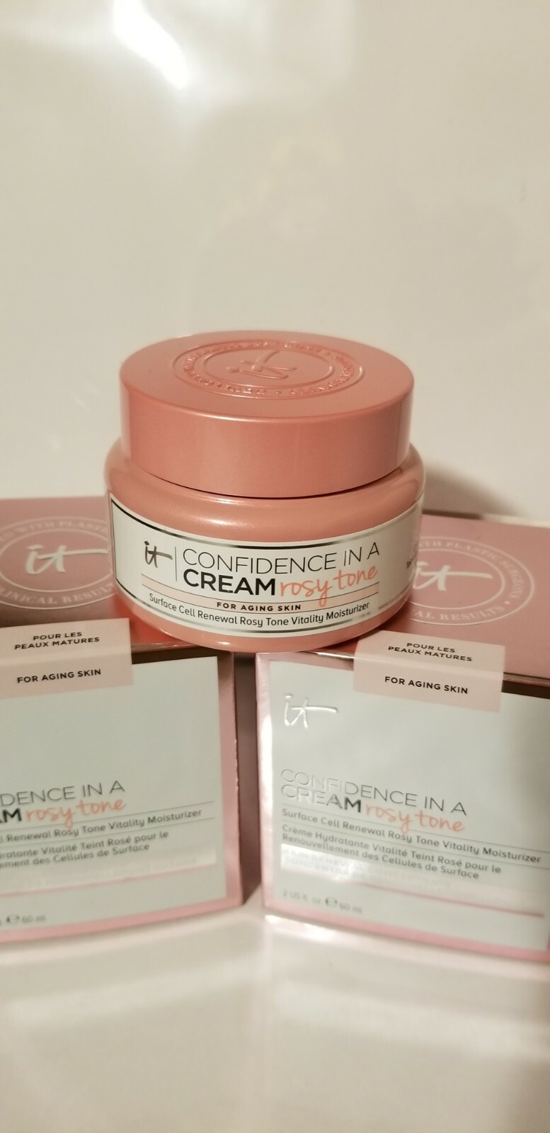 IT COSMETICS Confidence in a Cream Rosy Tone Moisturizer 2 oz NIB USA