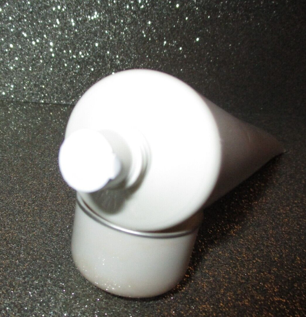 Shiseido Vital Perfection Cleansing Foam 4.7oz/ 125ml FULL SIZE Sealed
