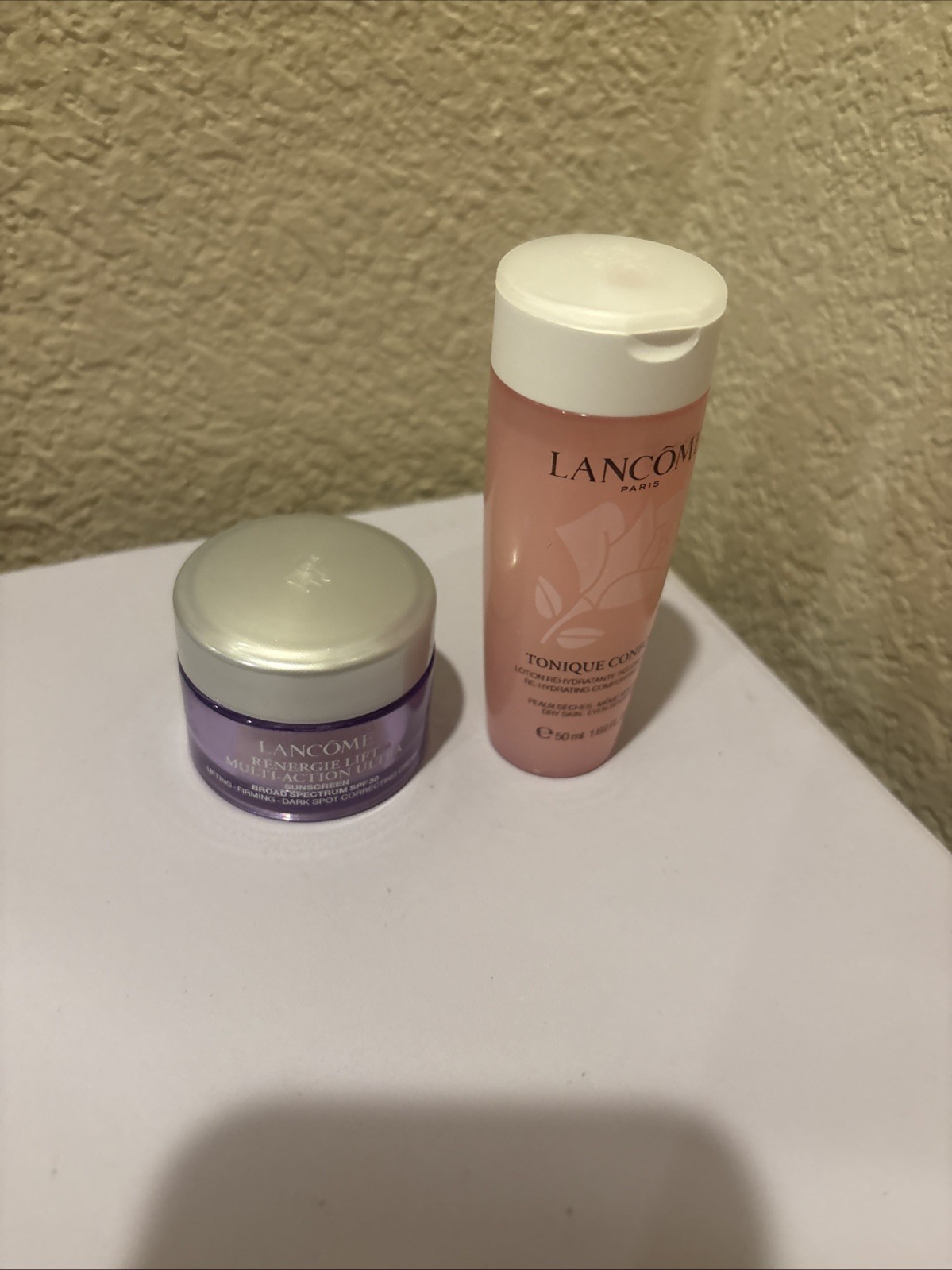 Lancome 2-Piece Set • Tonique Confort & renergie lift action ultra sunscreen