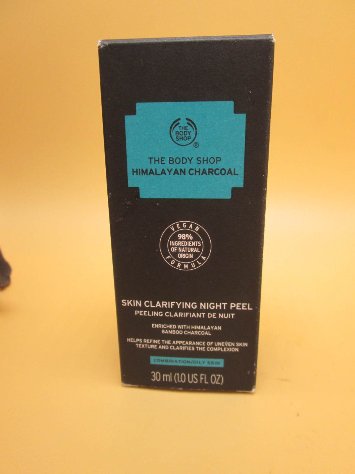 The Body Shop Himalayan Charcoal Clarifying Night Peel 1 fl oz Full Size