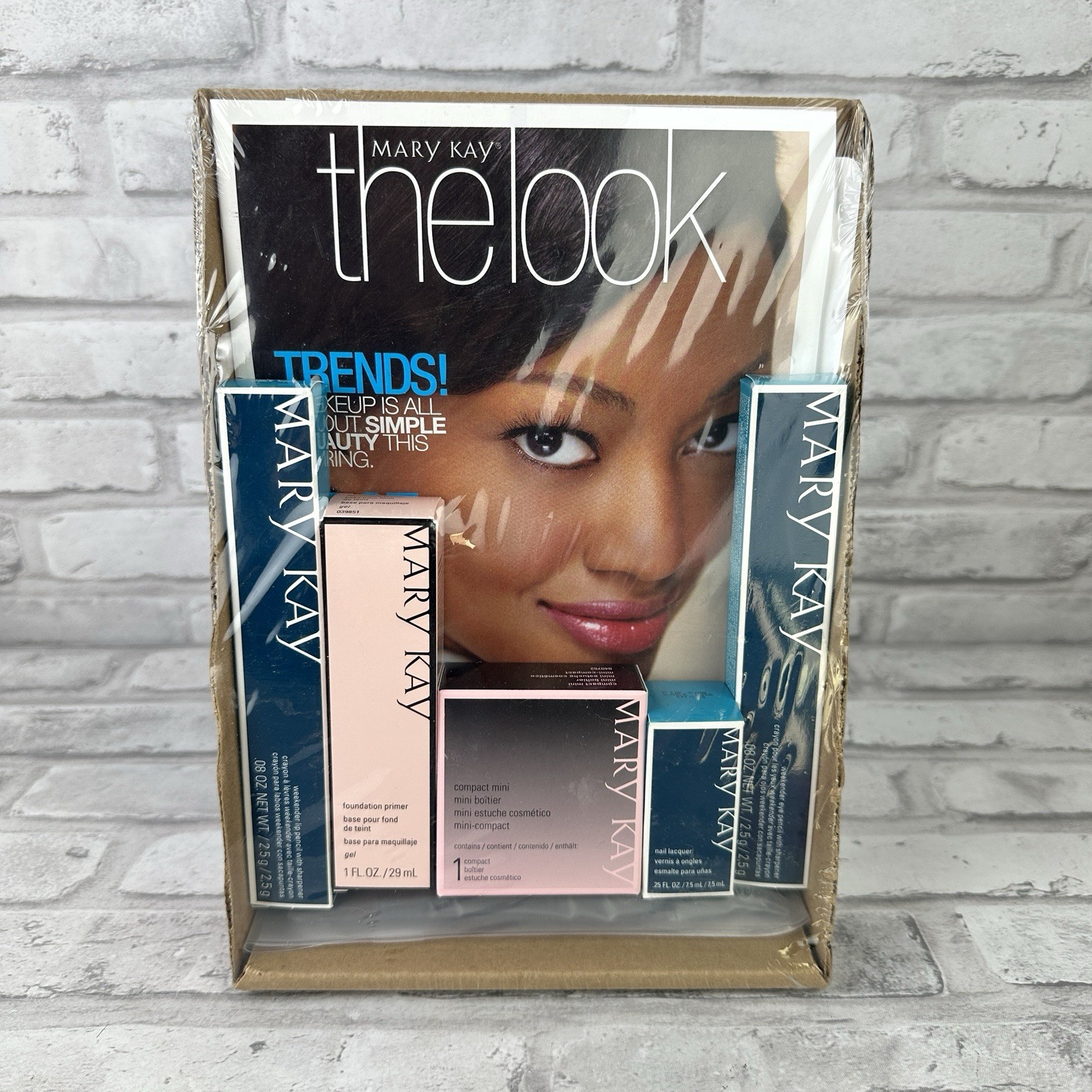 Mary Kay 5 Piece Consultant Exclusive Kit Primer, Compact, Nail Polish, More New