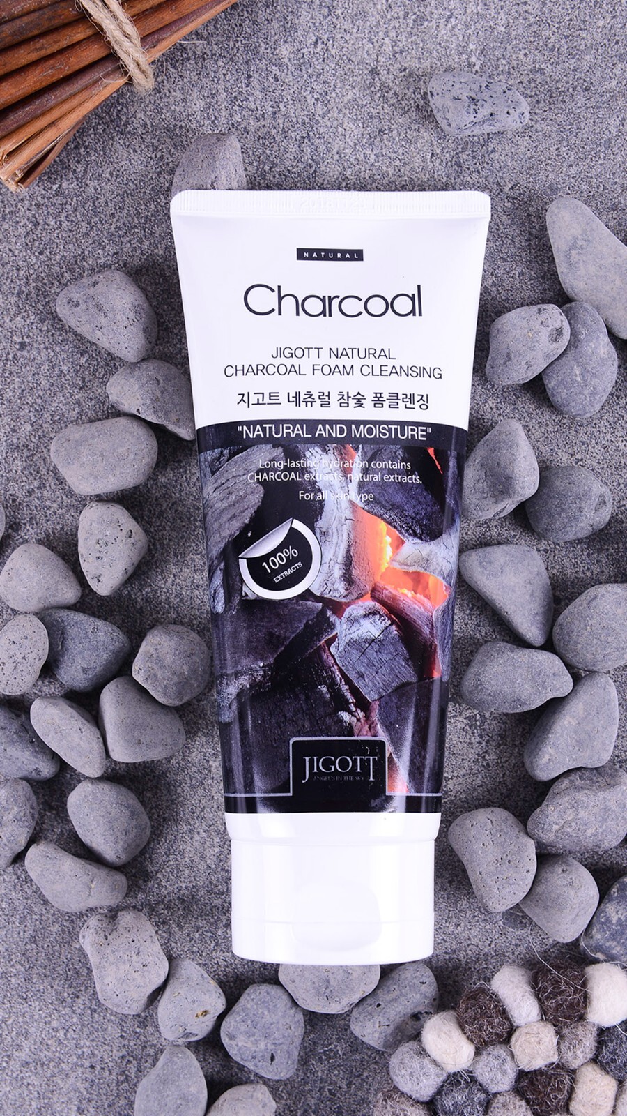 [Jigott] Natural Charcoal Foam Cleansing – Official K-Beauty