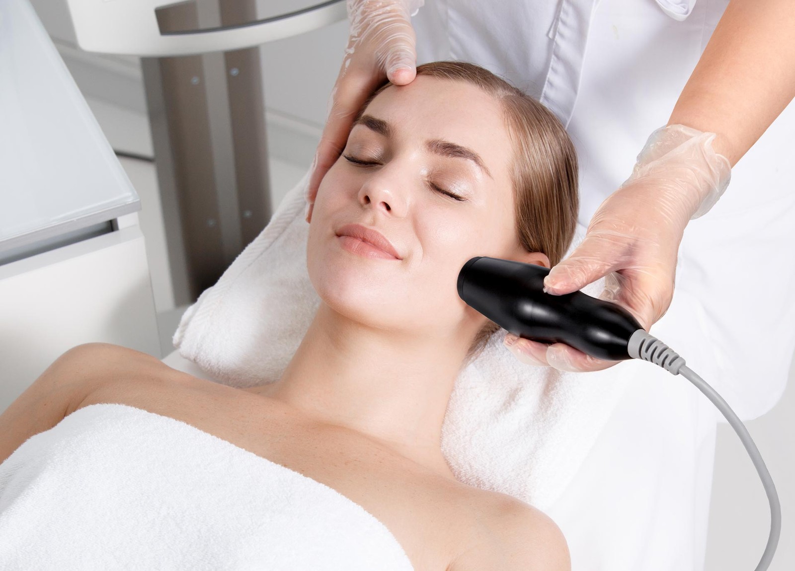 NEW 4 in 1 Plasma Beauty Machine Mole Spot Minimizing Taut Skin Facial Care Spa