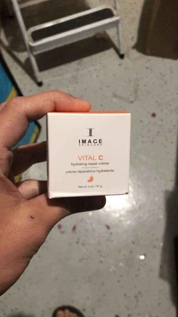 NEW Genuine Image Skincare Vital C Hydrating Repair Crème 2oz Professional