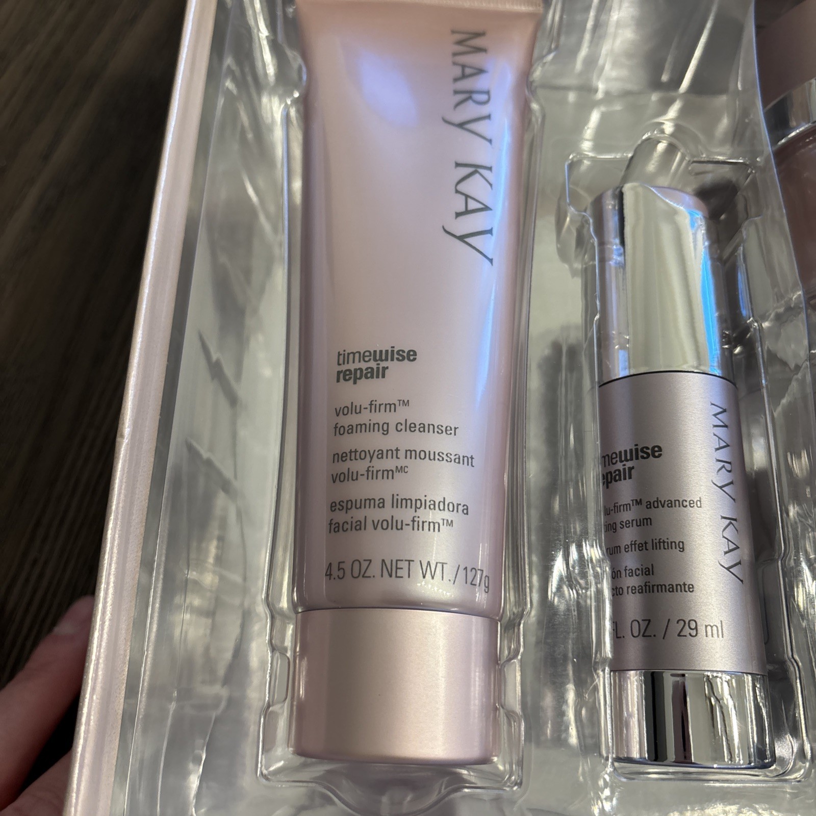 Mary Kay TimeWise Repair Volu-Firm Set New Expires 10/27 – 5 Piece Set