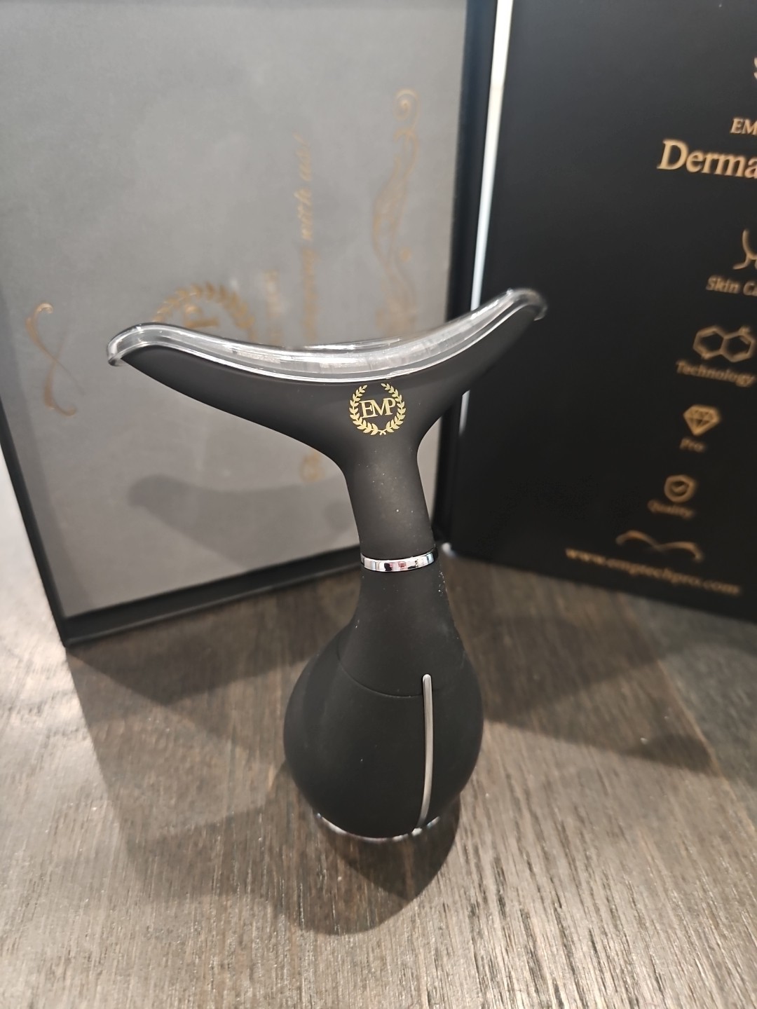 Derma Neck Lift – LED Light Therapy – New in box