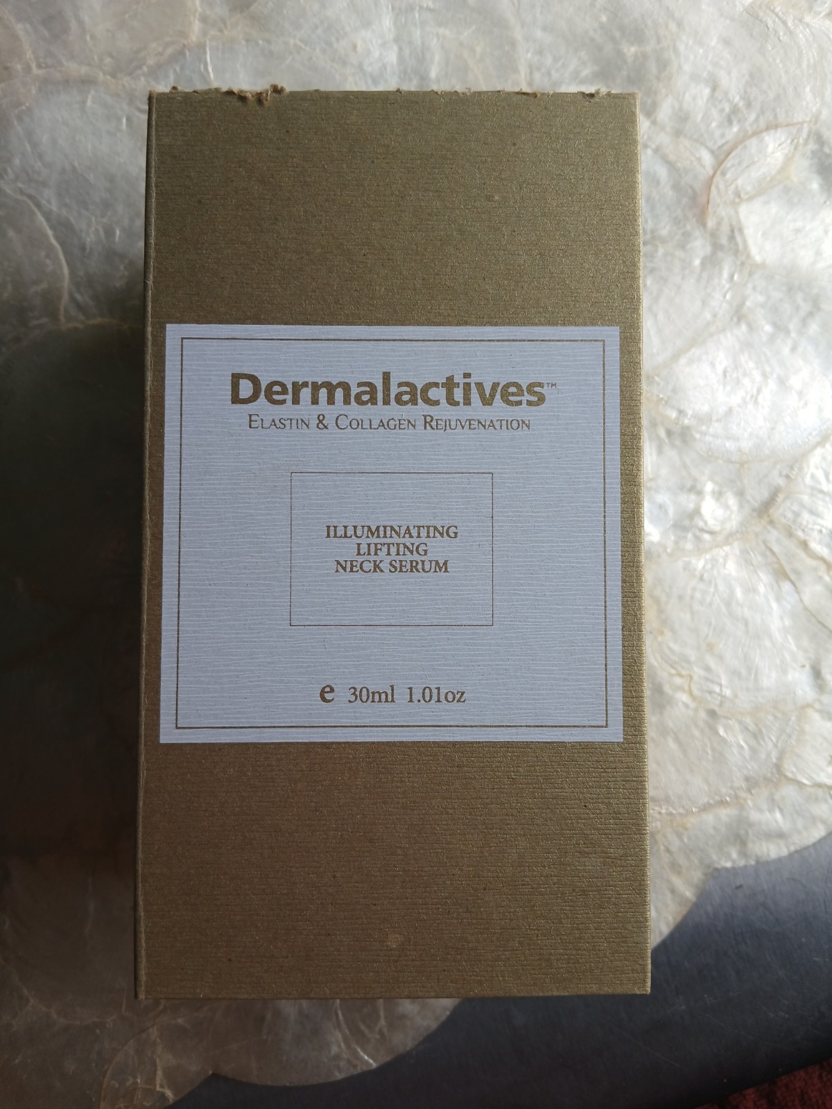 Dermalactives Illuminating Lifting Neck Serum