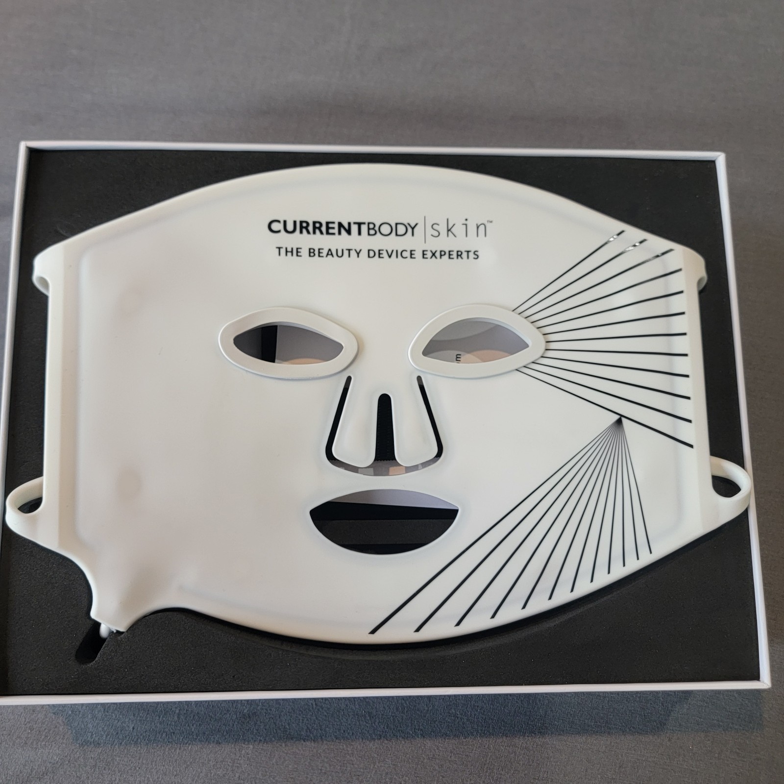 CurrentBody Skin LED Light Therapy Mask Red Light Therapy New In Box