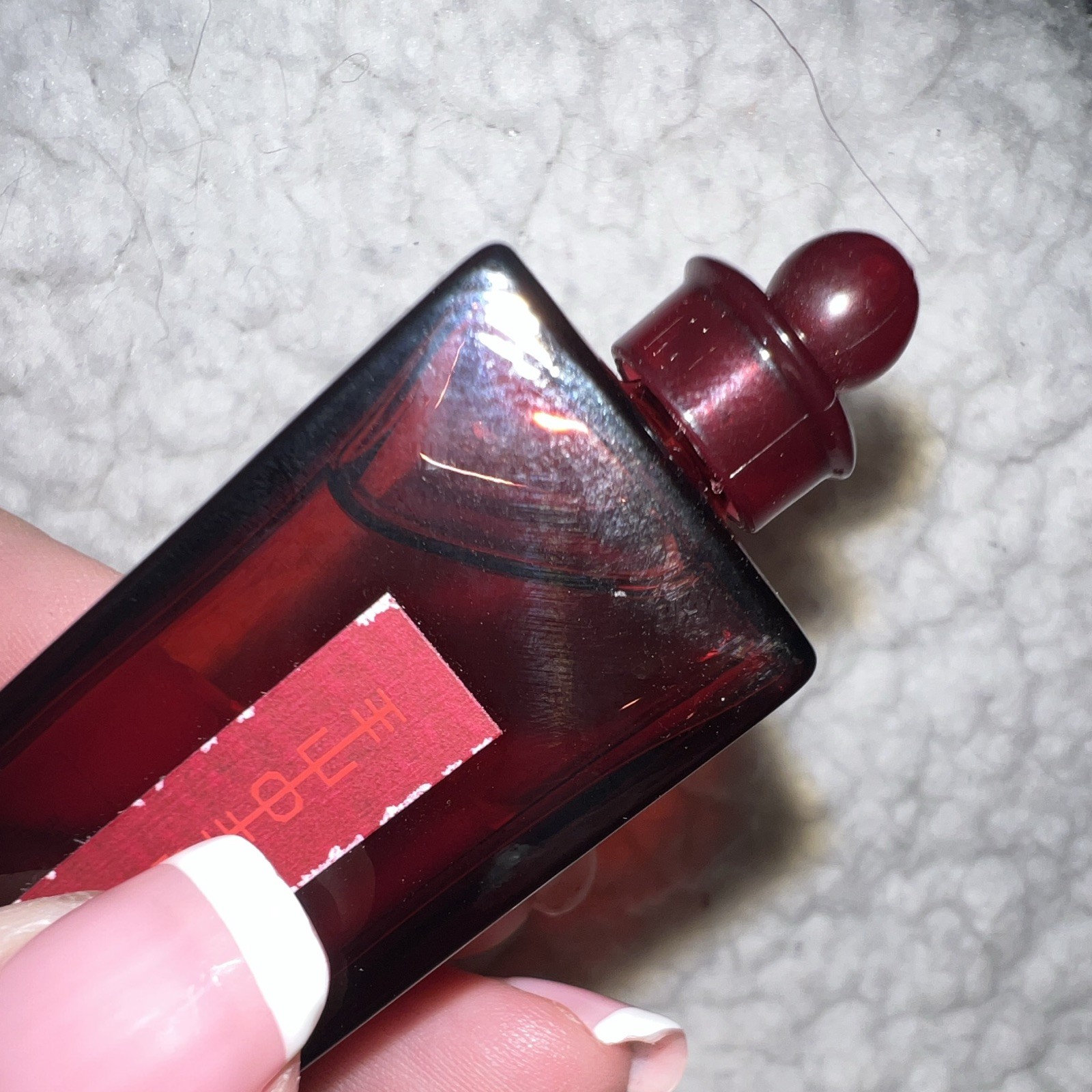 Bundle set: Shiseido Revitalizing Essence 0.2 fl oz & Marc Jacob’s Parfume 0.13